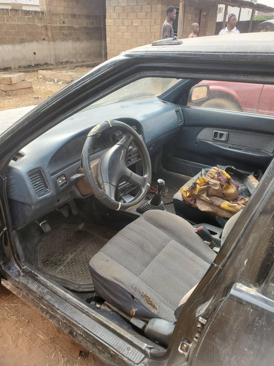 A picture of TOYOTA COROLLA