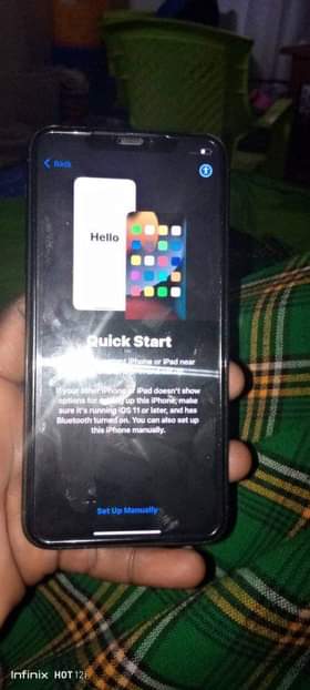 A picture of Iphone 11 pro max 0612901322