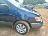 A picture of Toyota sienna
