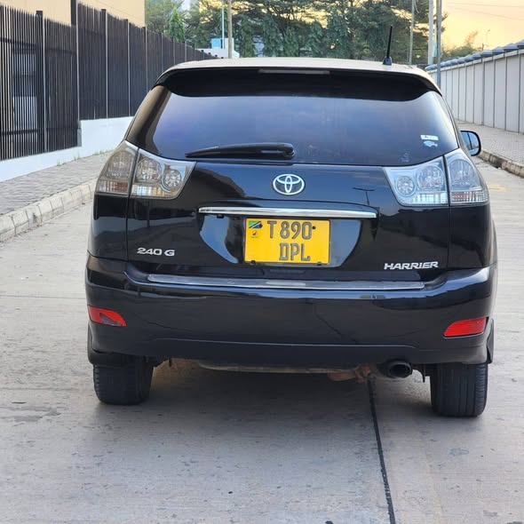 A picture of TOYOTA HURRIER 0767058883