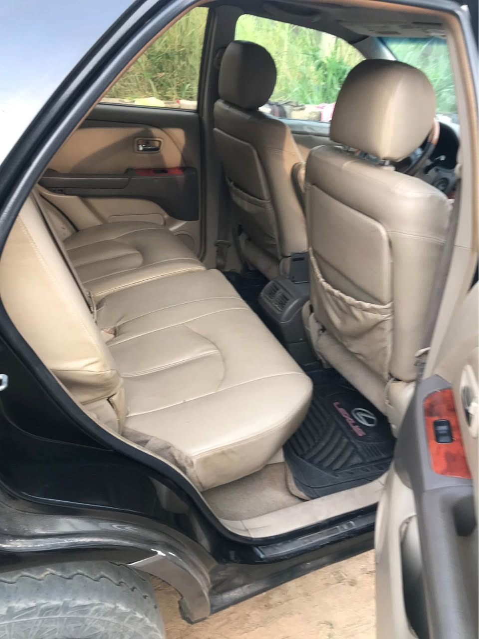 A picture of Used but not reg 2000 Rx300
