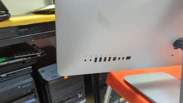A picture of njoo chap uokote hii Mac inaram 8gb hdd 500gb core