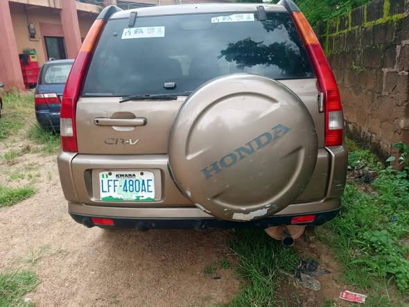 A picture of Honda CR V 2005