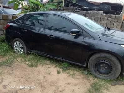 A picture of 2012 ford 4 cylinder First body But only brain box