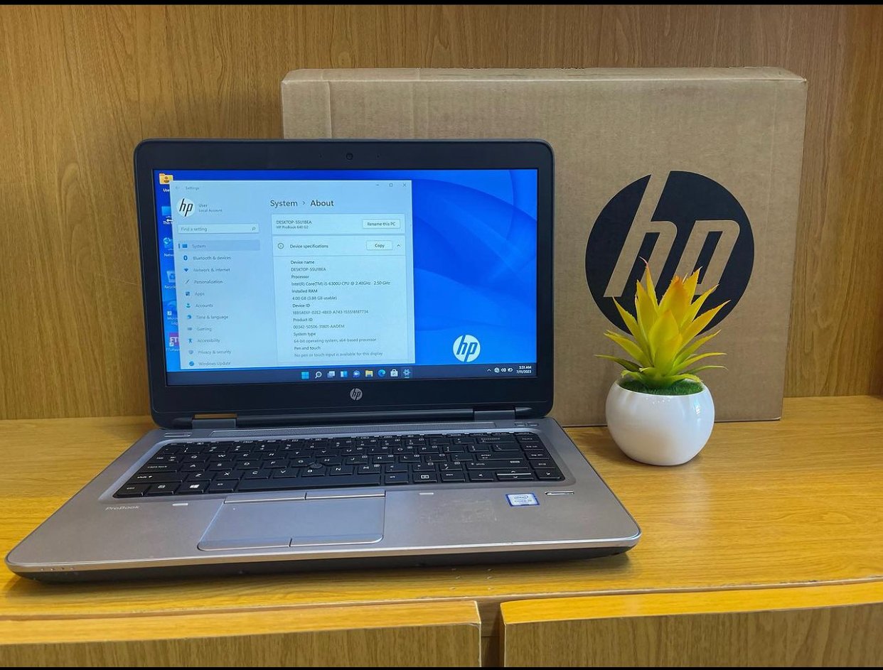 A picture of hp 820 g3 core i5