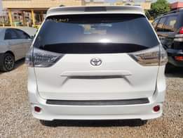 A picture of 2016 Toyota Sienna foreign price 15 7m Location Abuja 08160229978