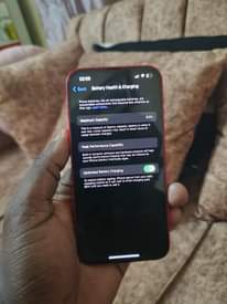 A picture of Iphone 14 plain