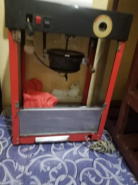 A picture of Popcorn machine