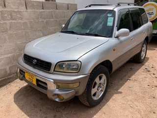 A picture of TOYOTA RAV 4 OLD FOR SALE