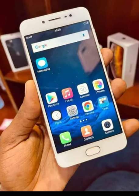 A picture of vivo x7 plus..128GB...6ram