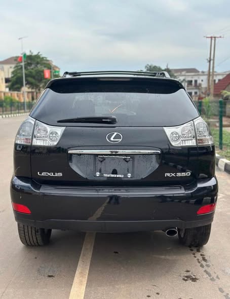 A picture of Lexus RX350 2009 model