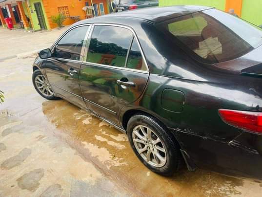 A picture of 2005 HONDA 2005 ACCORD