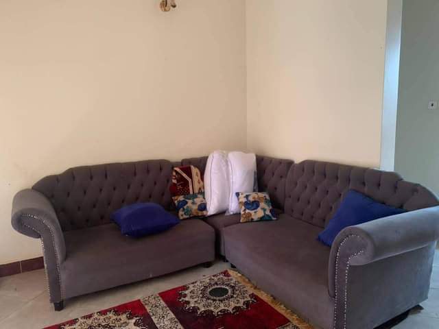 A picture of Sofa set