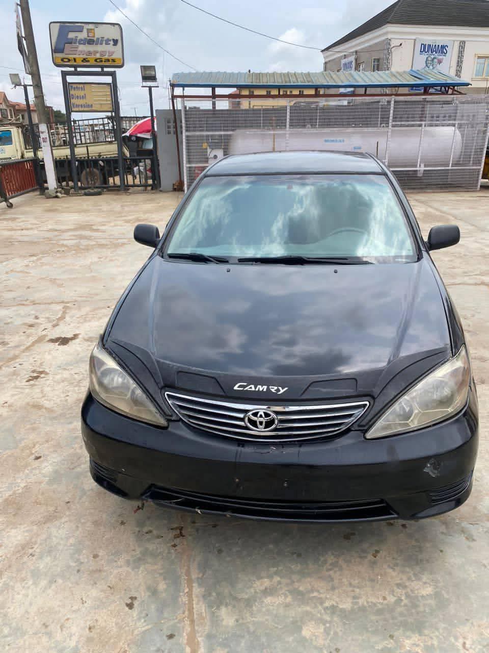 A picture of Toyota Camry 04 05