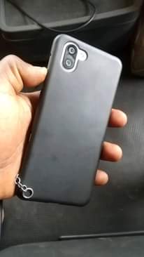 A picture of AQUOS R3