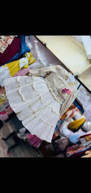 A picture of 255 752 427 192 WhatsApp order contact number