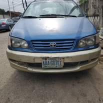 A picture of Toyota picnic 04 manual drive with good Ac .
