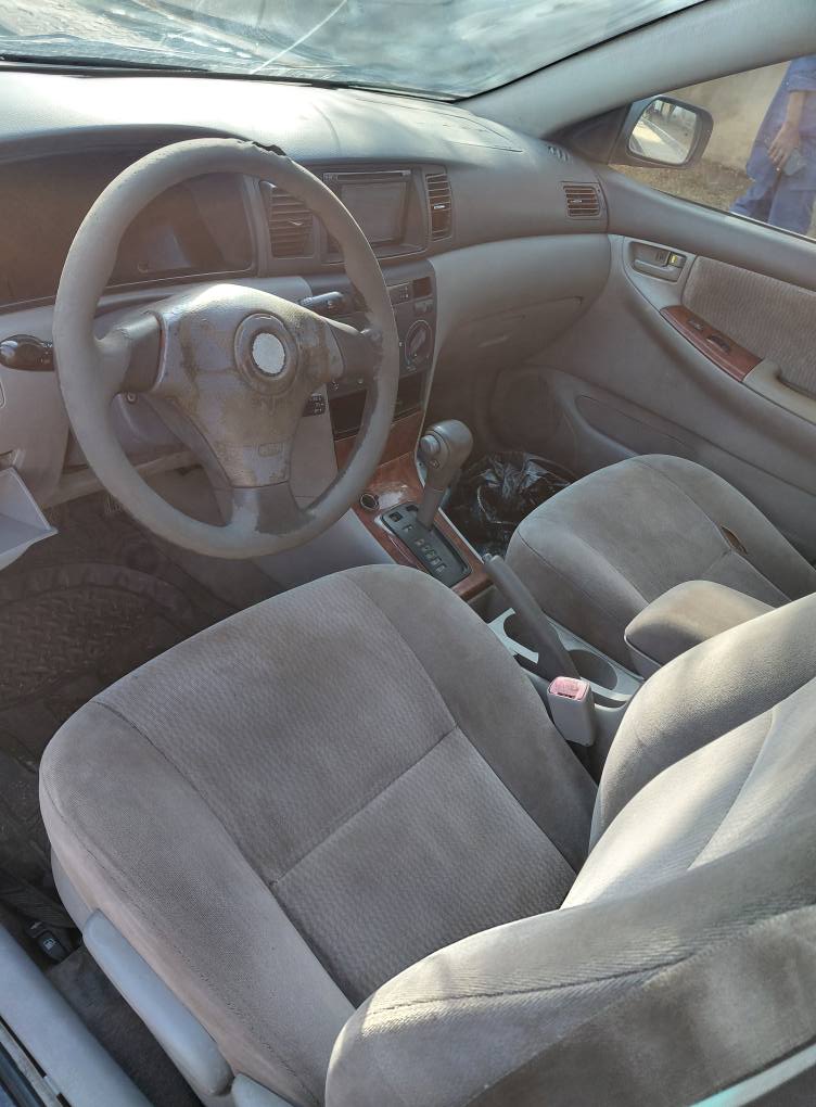 A picture of 2006 toyota corolla
