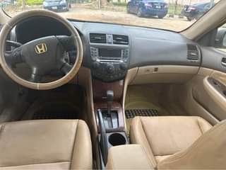 A picture of Honda accord 2010 model