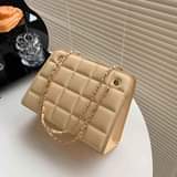 A picture of Hand bags