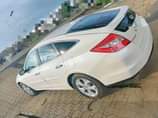 A picture of Honda crosstour few months used Engine and gear sound including