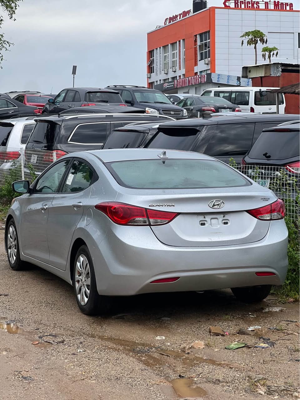 A picture of 2013 Hyundai Elantra foreign used