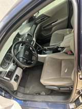 A picture of Hounda Accord year 2013 first body engine and transmission and