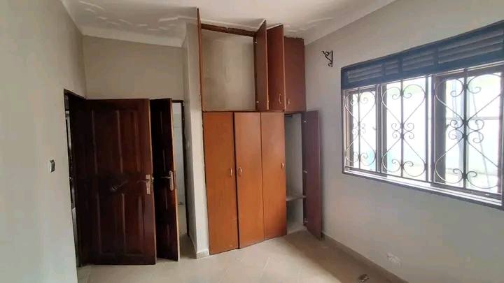 A picture of For rent Kira Nsasa 1.6M 3Bedrooms 2Bathrooms A boys quarter