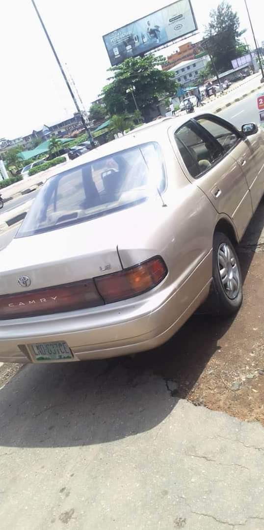 A picture of Toyota Camry orobo