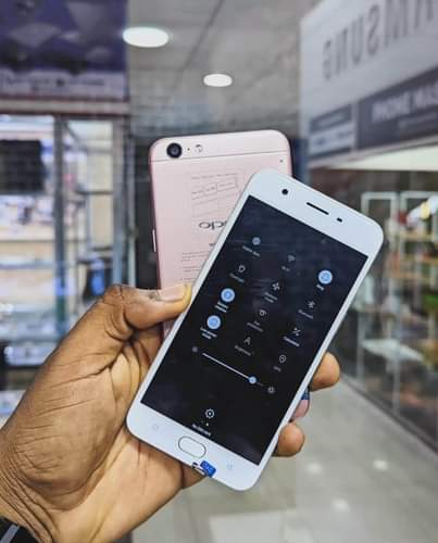 A picture of OPPO A57 GB 128