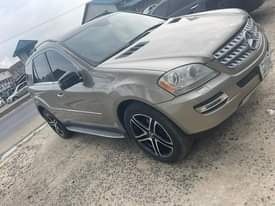 A picture of MERCEDES ML350