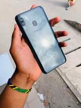 A picture of SAMSUNG A20