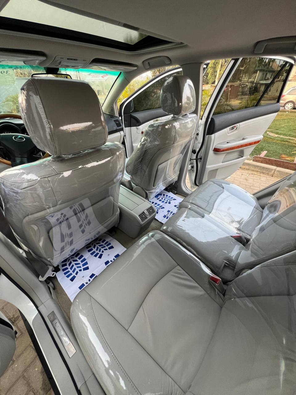 A picture of DIRECT TOKUNBO SILVERFOXEDITION LEXUS RX330 PREMIUM PLUS JANUARY 2025 ENTRY