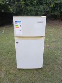 A picture of Boss fridge double door inagandsha Sana bei 255000