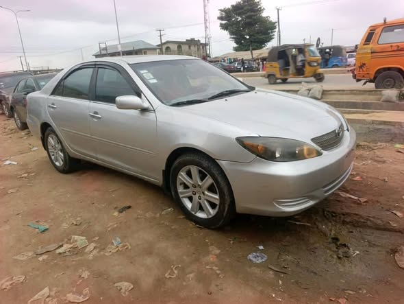A picture of Toyota Camry 2004