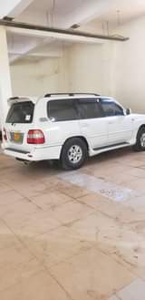 A picture of Land cruiser petrol engine for sale call me on 256751331103