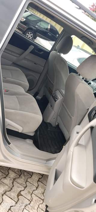 A picture of Toyota Highlander 012