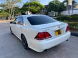 A picture of Toyota crown