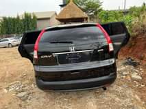 A picture of 2013 model Honda crv use in good condition nothing to