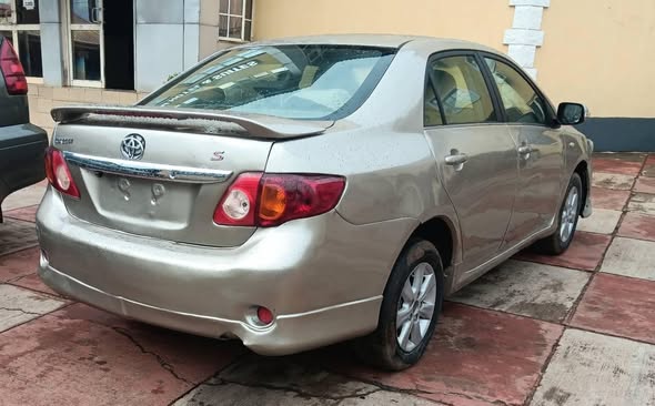 A picture of 2010 Toyota Corolla