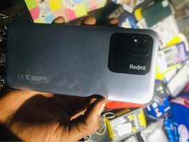 A picture of REDMI KALI SANA HAINA KIPENGERE CHOCHOTE 135 000 . 0620245515
