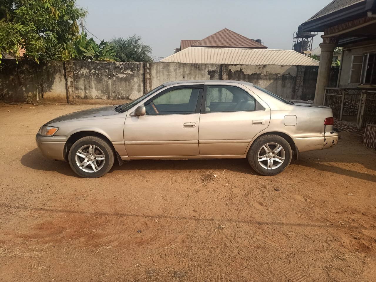A picture of Toyota Camry 2.2. 1.9m