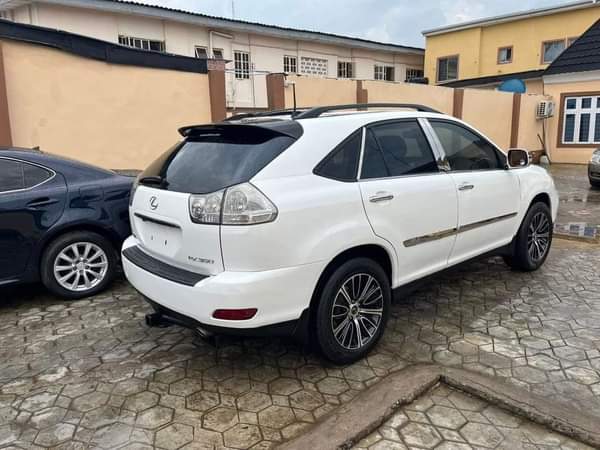 A picture of Auctions vehicles Tokunbo used Lexus Rx 350 Ac Engine Gear