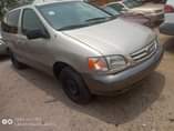 A picture of Toyota Sienna 2001 model for sale Sound noiseless untampered engine