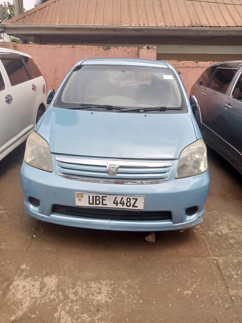 A picture of 2009 Toyota raum