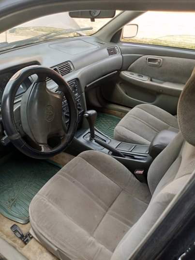 A picture of 2001 Nigerian used Toyota Camry Drop Light