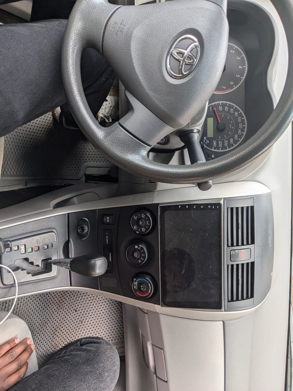 A picture of BS 51 Toyota Corolla 2008 For Sale Contact 250799348543 Call