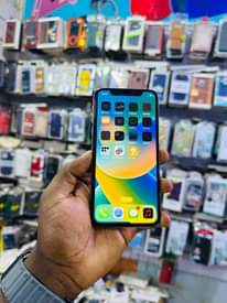 A picture of Iphone X