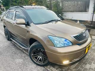 A picture of TOYOTA HARRIER NEW MODEL BEI 30M 0757455444