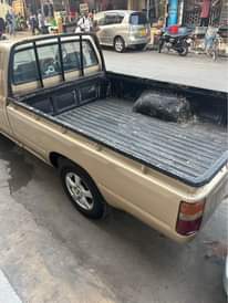 A picture of Toyota Hilux 1995